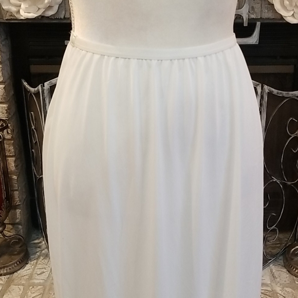 Vintage Half Slip With Lace Detail, Size M - Picture 2 of 9